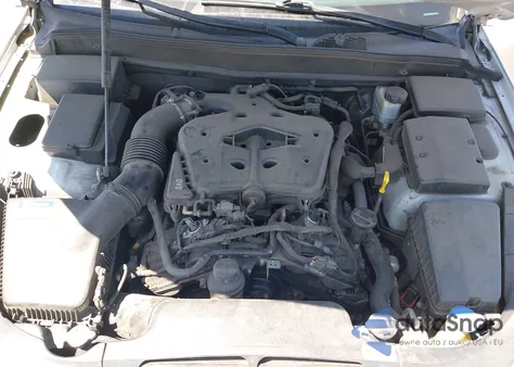 2012 Hyundai Genesis 3.8 z USA, uszkodzony, nr VIN KMHGC4DD3CU196678